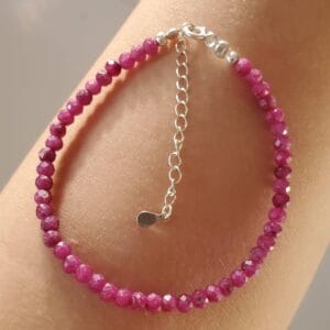 pulsera de rubi